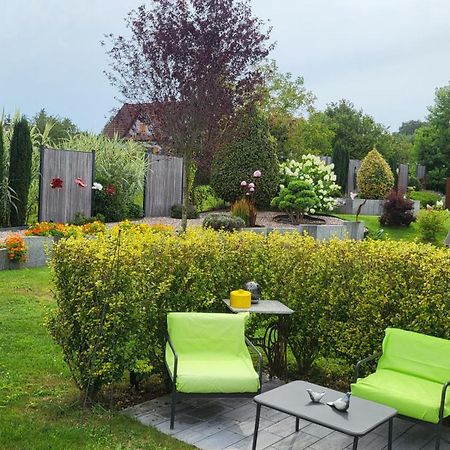 Le Jardin Des Pies Bed & Breakfast Manspach Exterior photo